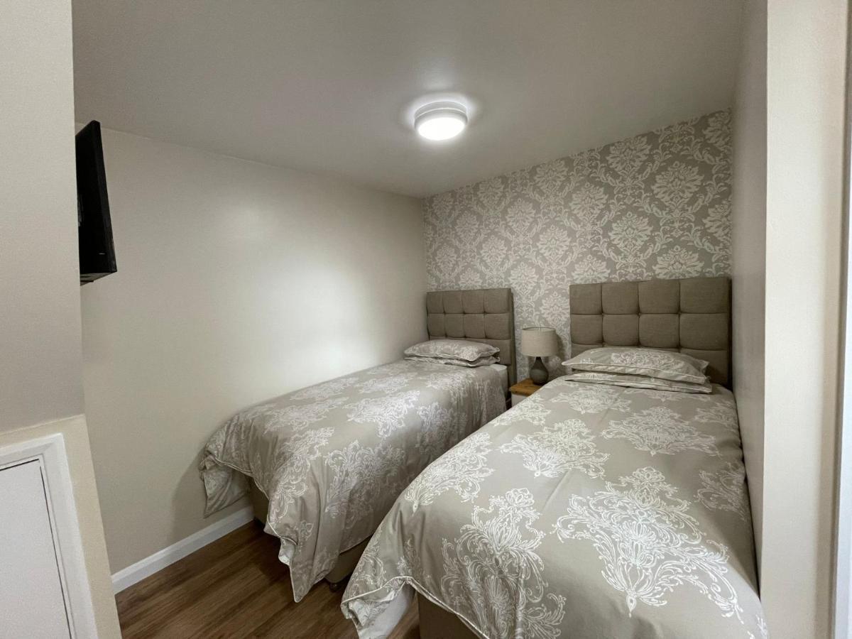 เดอะ โลเวอร์ เบลล์ Apartment เอลส์ฟอร์ด ภายนอก รูปภาพ